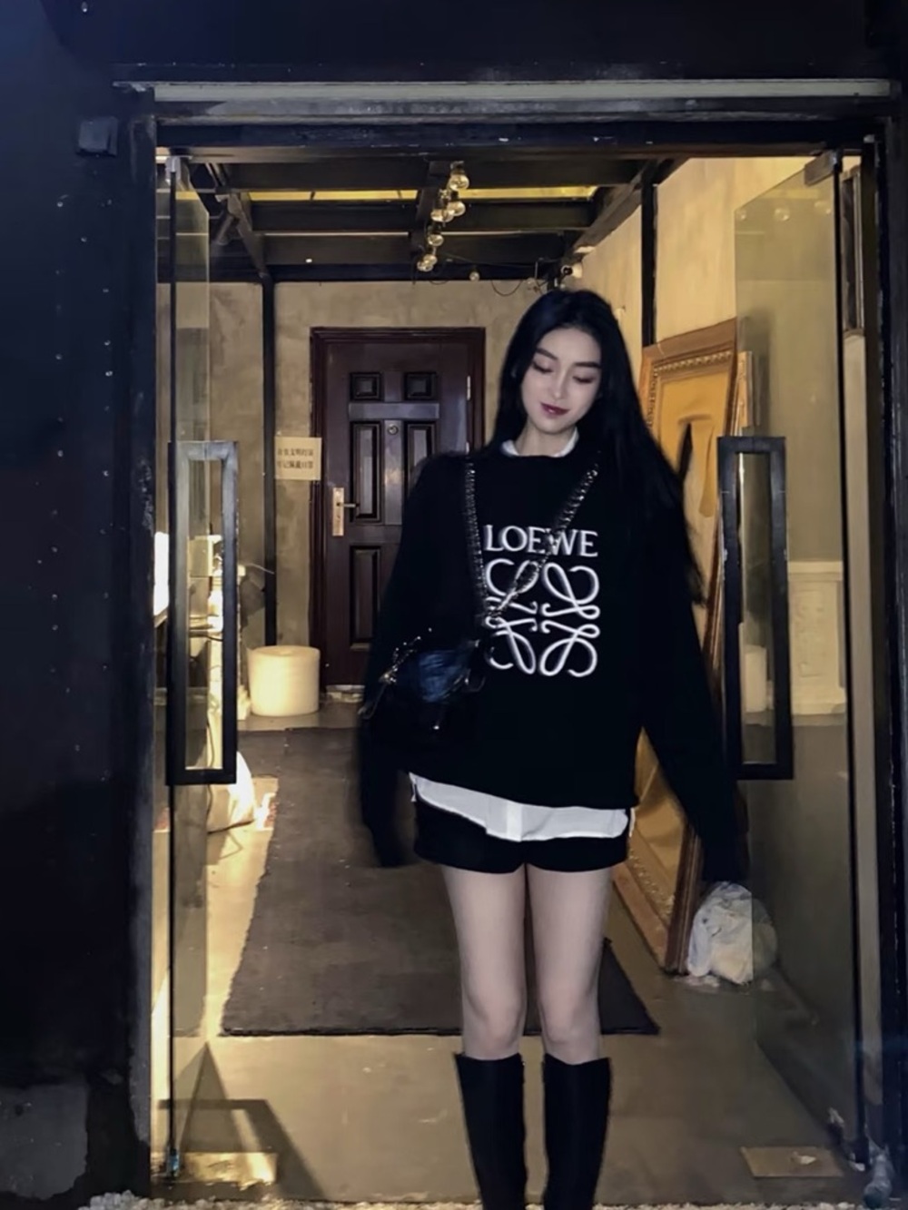 🚩steal Loewe Black Crewneck Sweatshirt with White Anagram Logo - Picture 6 of 7